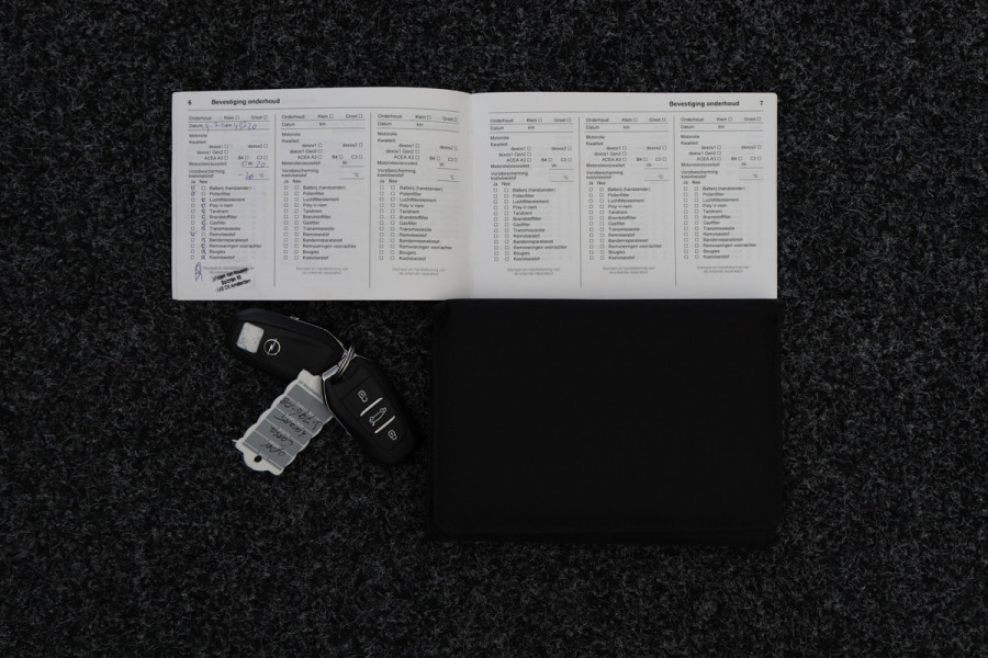 Opel Corsa 1.2 GS Line Automaat LED, Climate, Cruise, Apple Carplay, Navigatie, Keyless, 17''