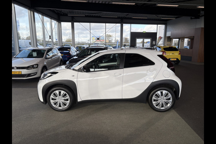 Toyota Aygo X 1.0 VVT-i 73pk Play 5-drs. CAMERA/CARPLAY/ADAPT.CRUISE/PRIVACYGLASS