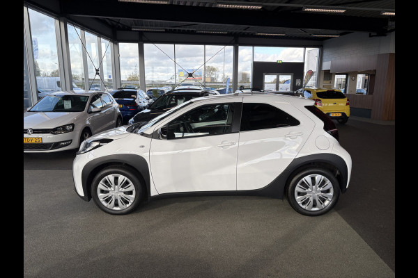 Toyota Aygo X 1.0 VVT-i 73pk Play 5-drs. CAMERA/CARPLAY/ADAPT.CRUISE/PRIVACYGLASS