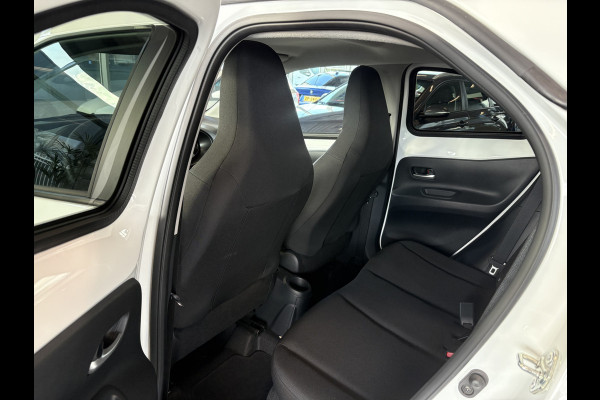 Toyota Aygo X 1.0 VVT-i 73pk Play 5-drs. CAMERA/CARPLAY/ADAPT.CRUISE/PRIVACYGLASS