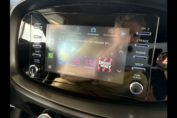 Toyota Aygo X 1.0 VVT-i 73pk Play 5-drs. CAMERA/CARPLAY/ADAPT.CRUISE/PRIVACYGLASS