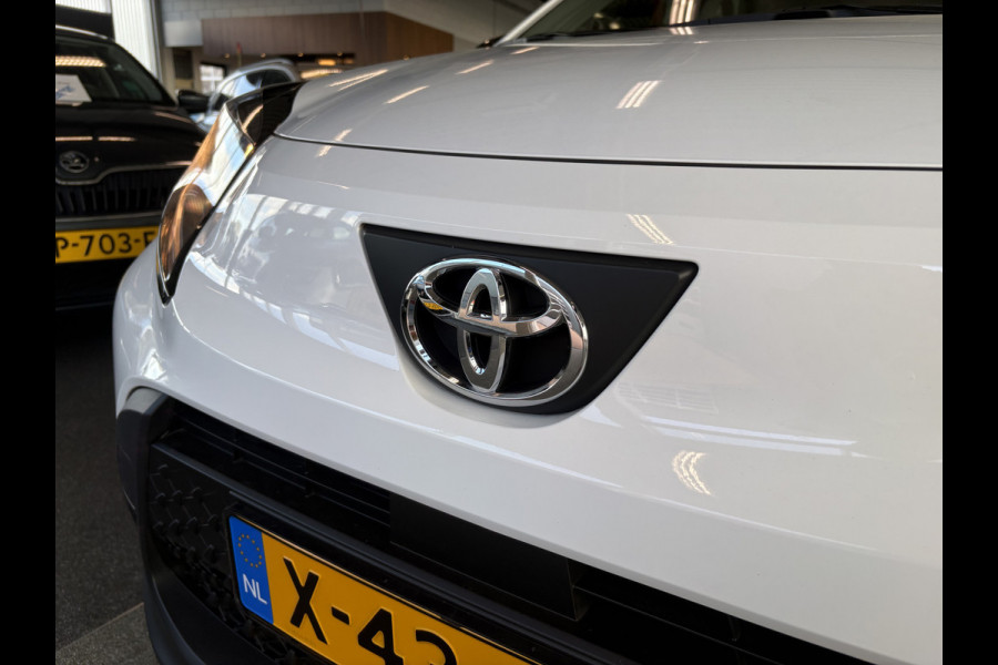 Toyota Aygo X 1.0 VVT-i 73pk Play 5-drs. CAMERA/CARPLAY/ADAPT.CRUISE/PRIVACYGLASS