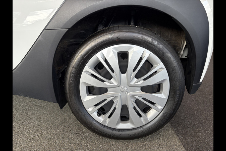 Toyota Aygo X 1.0 VVT-i 73pk Play 5-drs. CAMERA/CARPLAY/ADAPT.CRUISE/PRIVACYGLASS