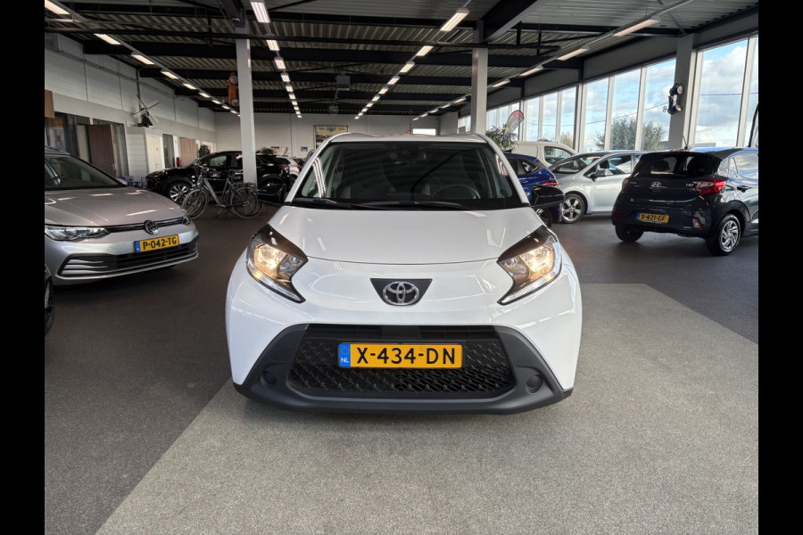 Toyota Aygo X 1.0 VVT-i 73pk Play 5-drs. CAMERA/CARPLAY/ADAPT.CRUISE/PRIVACYGLASS