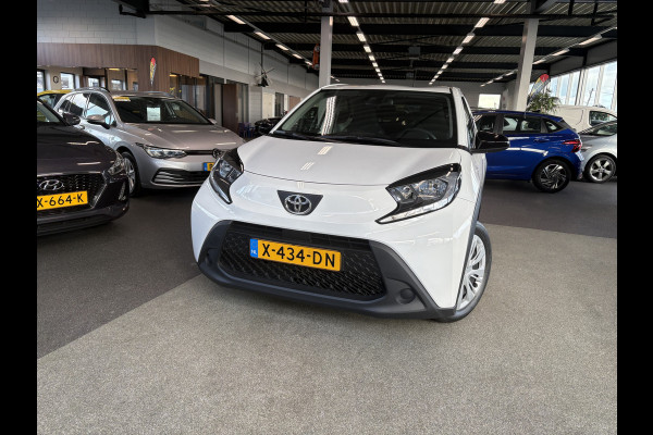 Toyota Aygo X 1.0 VVT-i 73pk Play 5-drs. CAMERA/CARPLAY/ADAPT.CRUISE/PRIVACYGLASS