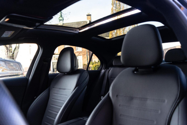 Mercedes-Benz C-Klasse 300 AMG Line Pano / 360 / Memory