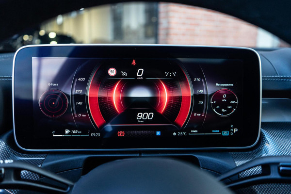 Mercedes-Benz C-Klasse 300 AMG Line Pano / 360 / Memory