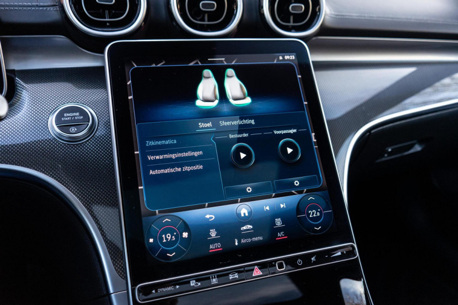 Mercedes-Benz C-Klasse 300 AMG Line Pano / 360 / Memory