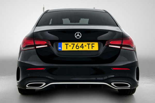 Mercedes-Benz A-Klasse 200 AMG -LINE (Dealer OnderH, Sfeerverlichting, Navigatie, StoelV, Cruise controle, Parkeersensoren, etc)
