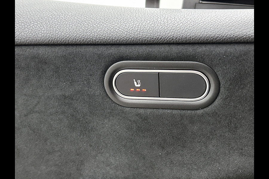 Mercedes-Benz A-Klasse 200 AMG -LINE (Dealer OnderH, Sfeerverlichting, Navigatie, StoelV, Cruise controle, Parkeersensoren, etc)