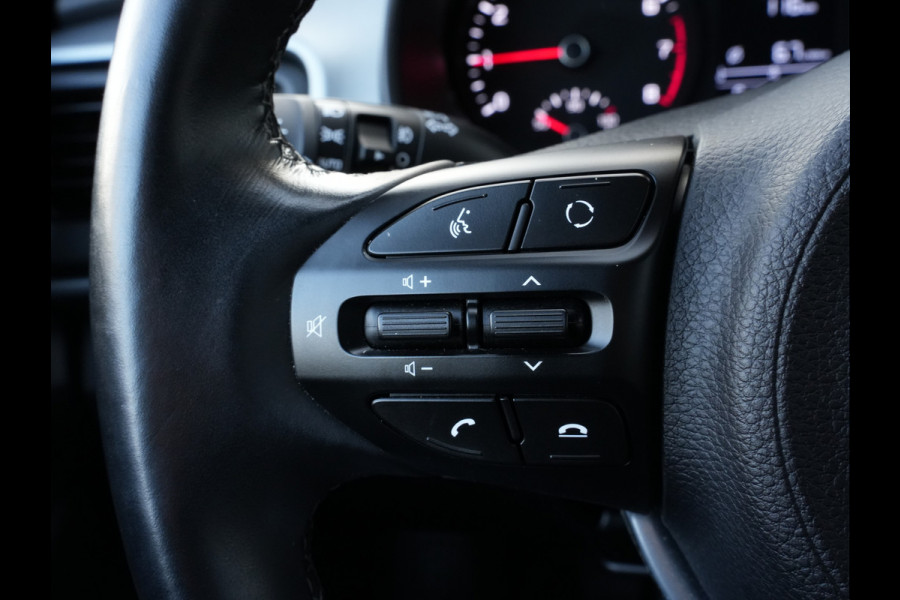Kia Stonic 1.0 T-GDi DynamicLine | Navigatie | DAB | Camera | Android/Apple Carplay