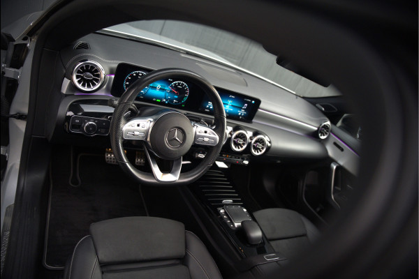 Mercedes-Benz CLA-Klasse Shooting Brake 250 e Edition | AMG Line | Panoramadak | Stoelverwarming | Camera | Keyless | Ambiance Verlichting | Cruise Control | Multibeam LED | BTW |