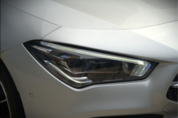 Mercedes-Benz CLA-Klasse Shooting Brake 250 e Edition | AMG Line | Panoramadak | Stoelverwarming | Camera | Keyless | Ambiance Verlichting | Cruise Control | Multibeam LED | BTW |