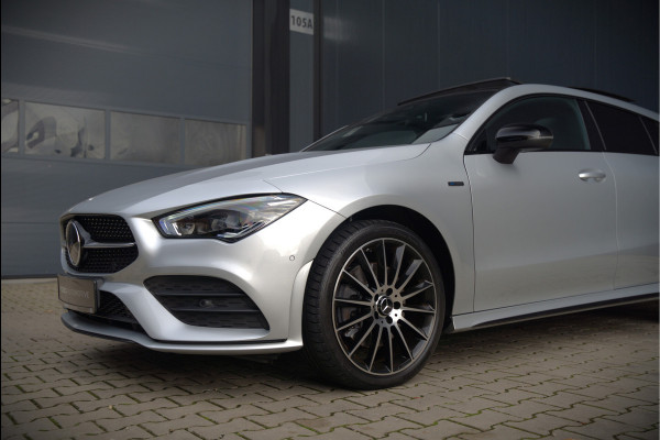 Mercedes-Benz CLA-Klasse Shooting Brake 250 e Edition | AMG Line | Panoramadak | Stoelverwarming | Camera | Keyless | Ambiance Verlichting | Cruise Control | Multibeam LED | BTW |