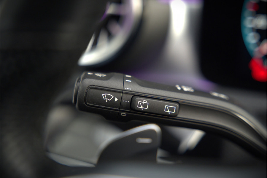 Mercedes-Benz CLA-Klasse Shooting Brake 250 e Edition | AMG Line | Panoramadak | Stoelverwarming | Camera | Keyless | Ambiance Verlichting | Cruise Control | Multibeam LED | BTW |