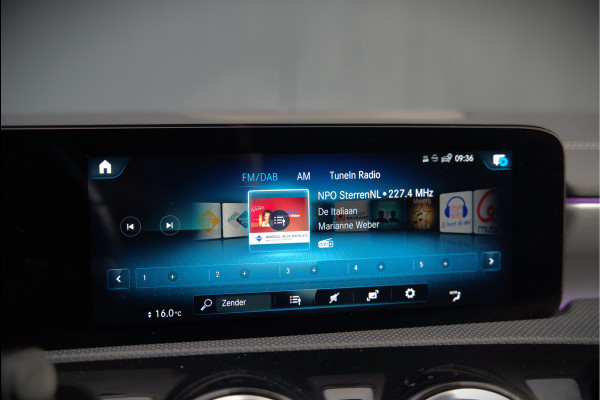 Mercedes-Benz CLA-Klasse Shooting Brake 250 e Edition | AMG Line | Panoramadak | Stoelverwarming | Camera | Keyless | Ambiance Verlichting | Cruise Control | Multibeam LED | BTW |