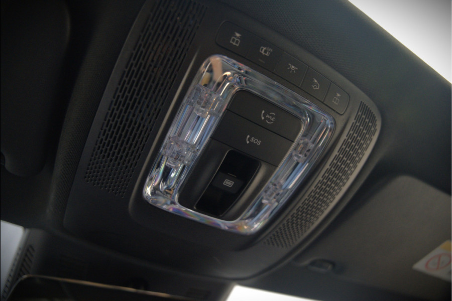 Mercedes-Benz CLA-Klasse Shooting Brake 250 e Edition | AMG Line | Panoramadak | Stoelverwarming | Camera | Keyless | Ambiance Verlichting | Cruise Control | Multibeam LED | BTW |