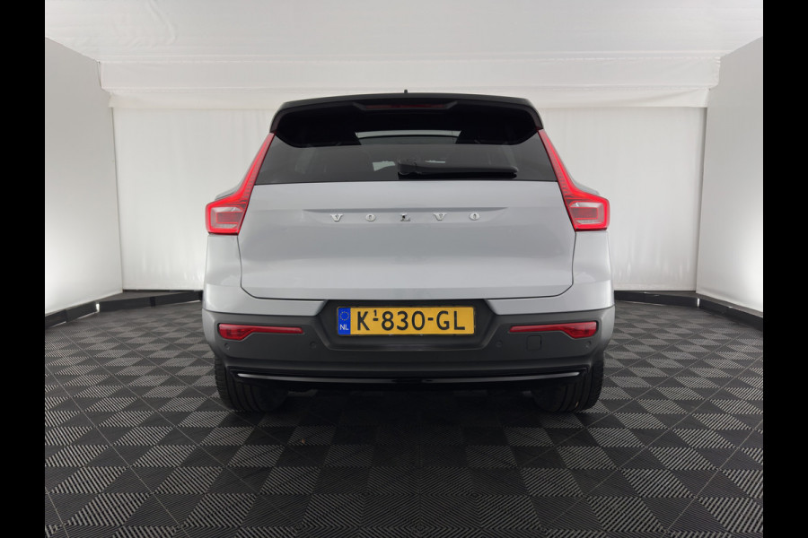 Volvo XC40 Recharge P8 AWD R-Design [ 3-Fase ] {SOH-89%} (INCL-BTW) *PANO | LEATHER-MICROFIBRE | DIGI-COCKPIT | FULL-LED | NAVI-FULLMAP | ECC | CARPLAY | PDC | KEYLESS | HEATED-SPORTSEATS | BLIS | PRIVACY-GLASS | 20"ALU*
