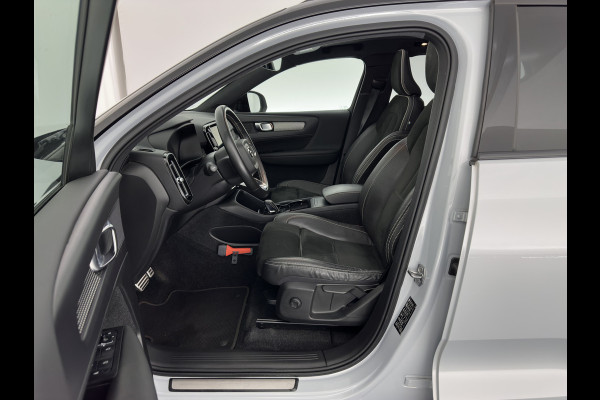 Volvo XC40 Recharge P8 AWD R-Design [ 3-Fase ] {SOH-89%} (INCL-BTW) *PANO | LEATHER-MICROFIBRE | DIGI-COCKPIT | FULL-LED | NAVI-FULLMAP | ECC | CARPLAY | PDC | KEYLESS | HEATED-SPORTSEATS | BLIS | PRIVACY-GLASS | 20"ALU*
