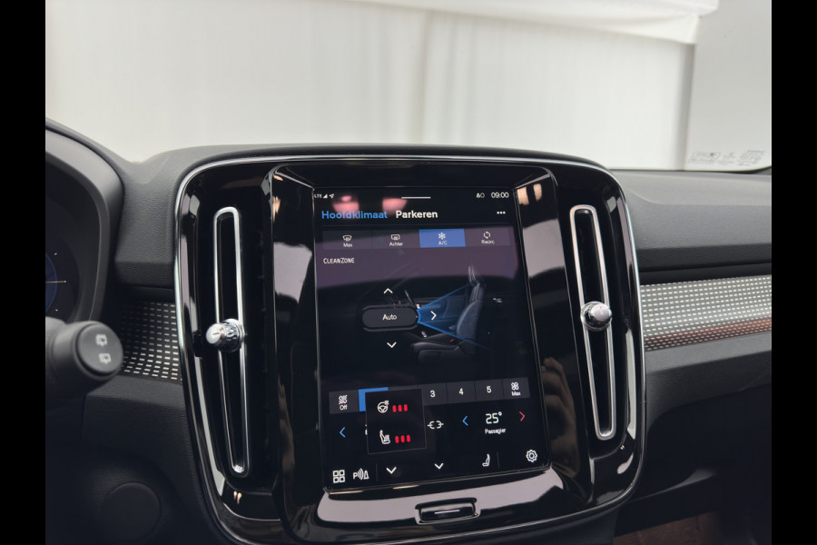 Volvo XC40 Recharge P8 AWD R-Design [ 3-Fase ] {SOH-89%} (INCL-BTW) *PANO | LEATHER-MICROFIBRE | DIGI-COCKPIT | FULL-LED | NAVI-FULLMAP | ECC | CARPLAY | PDC | KEYLESS | HEATED-SPORTSEATS | BLIS | PRIVACY-GLASS | 20"ALU*