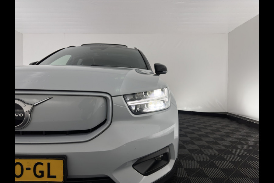 Volvo XC40 Recharge P8 AWD R-Design [ 3-Fase ] {SOH-89%} (INCL-BTW) *PANO | LEATHER-MICROFIBRE | DIGI-COCKPIT | FULL-LED | NAVI-FULLMAP | ECC | CARPLAY | PDC | KEYLESS | HEATED-SPORTSEATS | BLIS | PRIVACY-GLASS | 20"ALU*