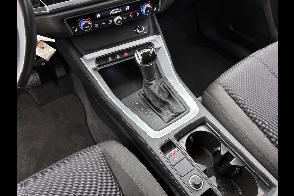Audi Q3 35 TFSI S-line edition(Goed OnderH, Carplay, Navi, Cruise Con, StoelV, Parkeersensoren, Etc)