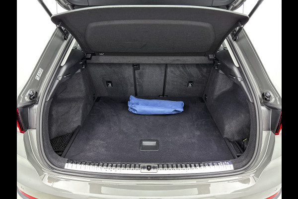 Audi Q3 35 TFSI S-line edition(Goed OnderH, Carplay, Navi, Cruise Con, StoelV, Parkeersensoren, Etc)