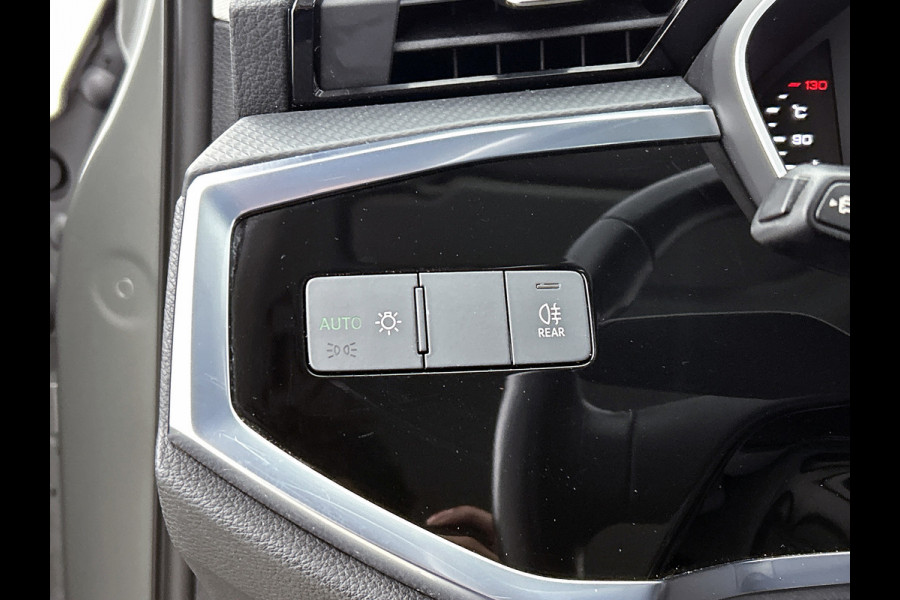 Audi Q3 35 TFSI S-line edition(Goed OnderH, Carplay, Navi, Cruise Con, StoelV, Parkeersensoren, Etc)