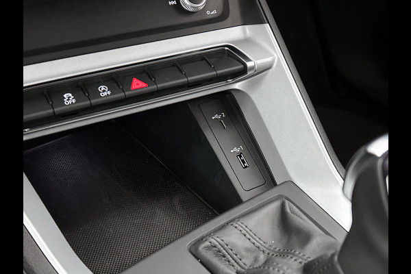 Audi Q3 35 TFSI S-line edition(Goed OnderH, Carplay, Navi, Cruise Con, StoelV, Parkeersensoren, Etc)