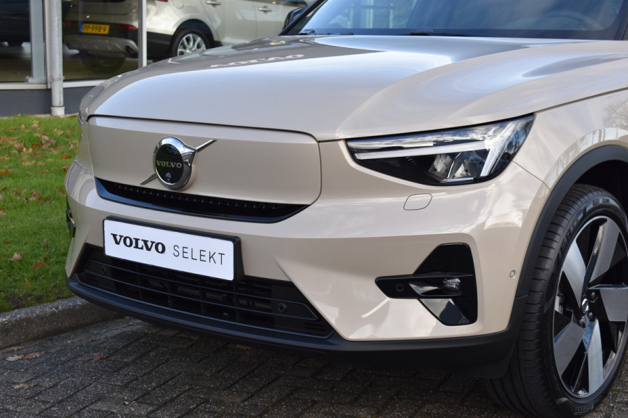 Volvo EX40 Twin Motor Performance 442PK Ultra 82 kWh Trekhaak | 20" LMV | 360 Camera | Panodak | ACC