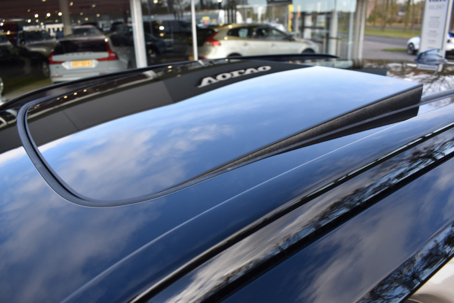 Volvo EX40 Twin Motor Performance 442PK Ultra 82 kWh Trekhaak | 20" LMV | 360 Camera | Panodak | ACC