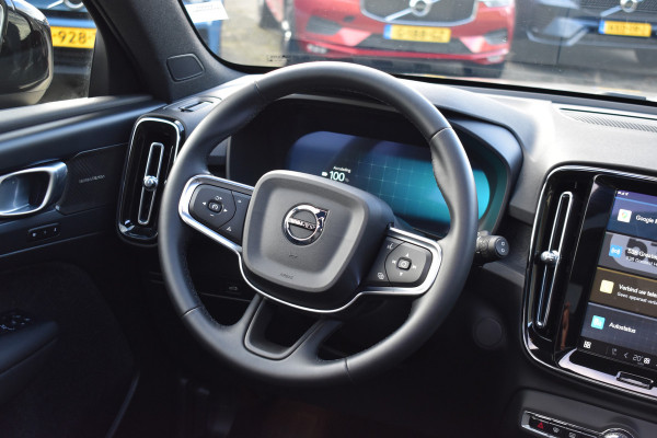 Volvo EX40 Twin Motor Performance 442PK Ultra 82 kWh Trekhaak | 20" LMV | 360 Camera | Panodak | ACC