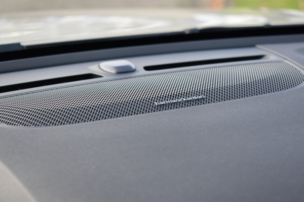 Volvo EX40 Twin Motor Performance 442PK Ultra 82 kWh Trekhaak | 20" LMV | 360 Camera | Panodak | ACC