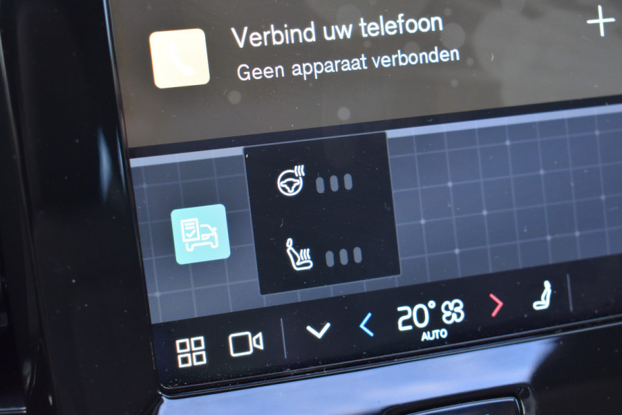 Volvo EX40 Twin Motor Performance 442PK Ultra 82 kWh Trekhaak | 20" LMV | 360 Camera | Panodak | ACC