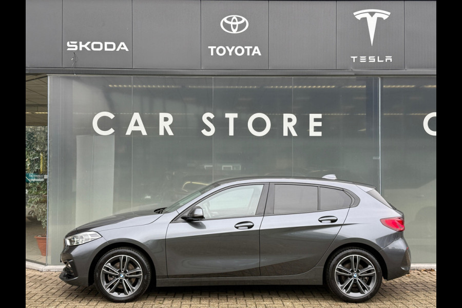 BMW 1-serie 118i Sport Line Sportstoelen|Leder|Stoelverwarming|Dealer Onderhouden