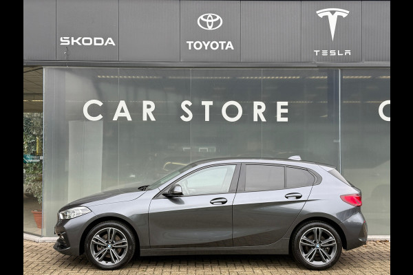 BMW 1-serie 118i Sport Line Sportstoelen|Leder|Stoelverwarming|Dealer Onderhouden