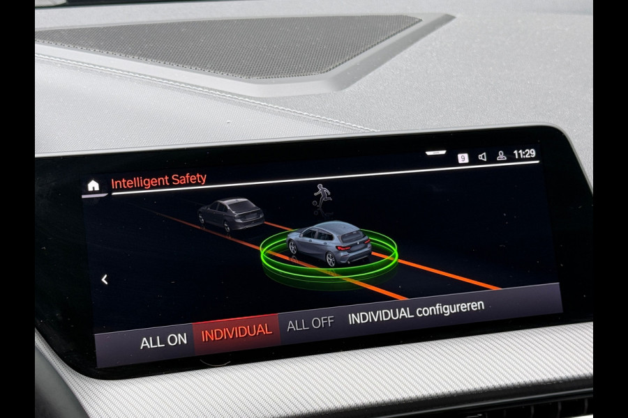 BMW 1-serie 118i Sport Line Sportstoelen|Leder|Stoelverwarming|Dealer Onderhouden