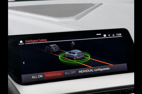 BMW 1-serie 118i Sport Line Sportstoelen|Leder|Stoelverwarming|Dealer Onderhouden