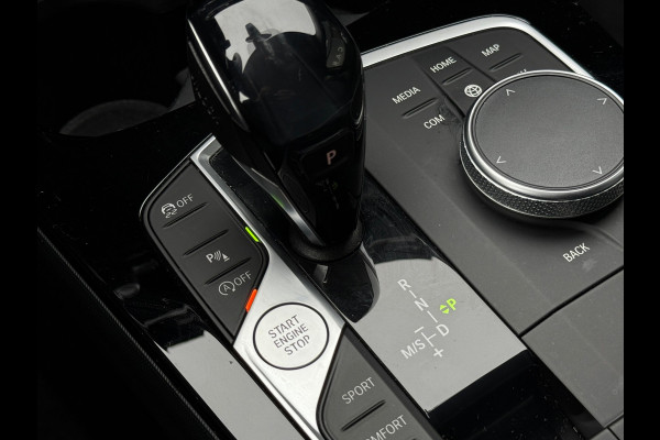 BMW 1-serie 118i Sport Line Sportstoelen|Leder|Stoelverwarming|Dealer Onderhouden