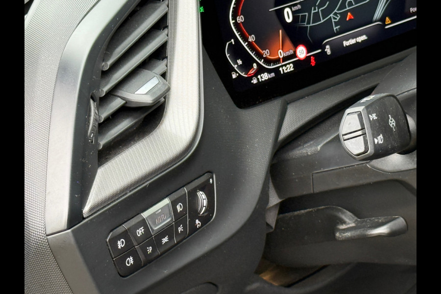 BMW 1-serie 118i Sport Line Sportstoelen|Leder|Stoelverwarming|Dealer Onderhouden