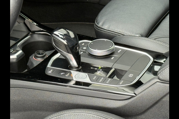 BMW 1-serie 118i Sport Line Sportstoelen|Leder|Stoelverwarming|Dealer Onderhouden