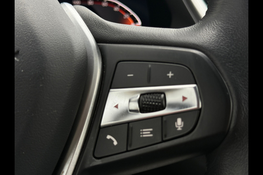 BMW 1-serie 118i Sport Line Sportstoelen|Leder|Stoelverwarming|Dealer Onderhouden