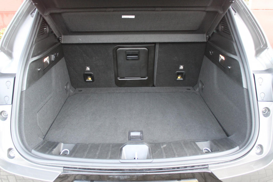 Alfa Romeo Tonale 1.5T 160PK Hybrid VELOCE | PREMIUM PACK: LEDEREN BEKLEDING/GEVENTILEERDE VOORSTOELEN/4-VOUDIG ELEKTRISCH VERSTELBARE LENDESTEUN VOORSTOELEN/HOOGGLANS ZWARTE RAAMOMLIJSTING/AMBIENT LIGHTING | TECHNOLOGY PACK: PARKEERWAARSCHUWING VOOR EN ACHTER/360° CAMERA/AUTOMATISCH INPARKEREN/ AUTONOMOUS DRIVING LEVEL 2: ADAPTIVE CRUISE CONTROL/LANE CENTERING ASSIST/TRAFFIC JAM ASSIST DODEHOEK DETECTIE AUTOMATISCH DIMMENDE BUITENSPIEGELS ELEKTRISCH BEDIENBARE ACHTERKLEP | WINTERPACK: STOELVERWARMING VOOR/STUURVERWARMING/VERWARMBARE RUITENSPROEIERS | 19" LICHTMETALEN VELGEN  | DRAADLOZ