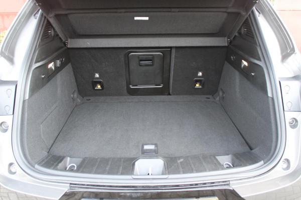 Alfa Romeo Tonale 1.5T 160PK Hybrid VELOCE | PREMIUM PACK: LEDEREN BEKLEDING/GEVENTILEERDE VOORSTOELEN/4-VOUDIG ELEKTRISCH VERSTELBARE LENDESTEUN VOORSTOELEN/HOOGGLANS ZWARTE RAAMOMLIJSTING/AMBIENT LIGHTING | TECHNOLOGY PACK: PARKEERWAARSCHUWING VOOR EN ACHTER/360° CAMERA/AUTOMATISCH INPARKEREN/ AUTONOMOUS DRIVING LEVEL 2: ADAPTIVE CRUISE CONTROL/LANE CENTERING ASSIST/TRAFFIC JAM ASSIST DODEHOEK DETECTIE AUTOMATISCH DIMMENDE BUITENSPIEGELS ELEKTRISCH BEDIENBARE ACHTERKLEP | WINTERPACK: STOELVERWARMING VOOR/STUURVERWARMING/VERWARMBARE RUITENSPROEIERS | 19" LICHTMETALEN VELGEN  | DRAADLOZ