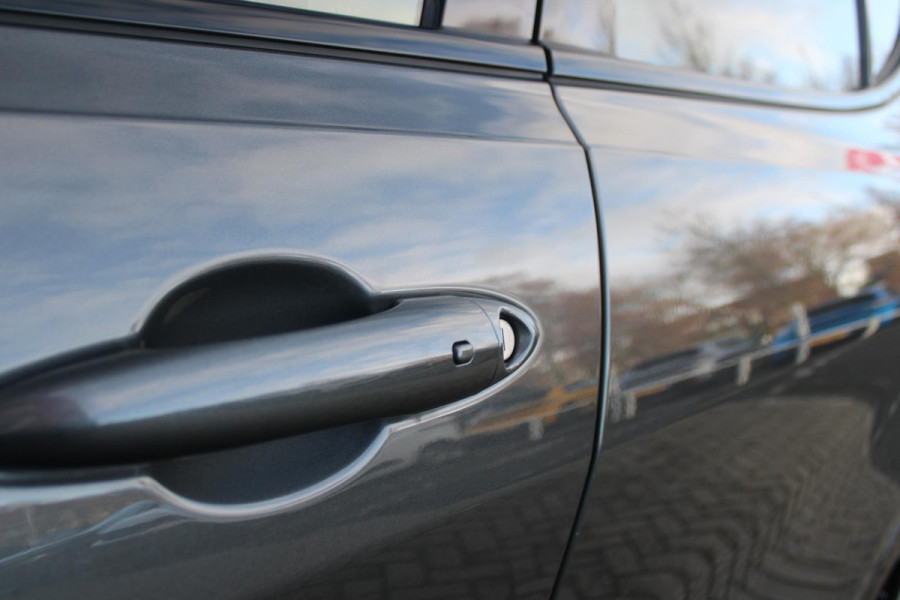 Alfa Romeo Tonale 1.5T 160PK Hybrid VELOCE | PREMIUM PACK: LEDEREN BEKLEDING/GEVENTILEERDE VOORSTOELEN/4-VOUDIG ELEKTRISCH VERSTELBARE LENDESTEUN VOORSTOELEN/HOOGGLANS ZWARTE RAAMOMLIJSTING/AMBIENT LIGHTING | TECHNOLOGY PACK: PARKEERWAARSCHUWING VOOR EN ACHTER/360° CAMERA/AUTOMATISCH INPARKEREN/ AUTONOMOUS DRIVING LEVEL 2: ADAPTIVE CRUISE CONTROL/LANE CENTERING ASSIST/TRAFFIC JAM ASSIST DODEHOEK DETECTIE AUTOMATISCH DIMMENDE BUITENSPIEGELS ELEKTRISCH BEDIENBARE ACHTERKLEP | WINTERPACK: STOELVERWARMING VOOR/STUURVERWARMING/VERWARMBARE RUITENSPROEIERS | 19" LICHTMETALEN VELGEN  | DRAADLOZ