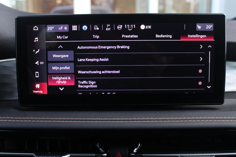 Alfa Romeo Tonale 1.5T 160PK Hybrid VELOCE | PREMIUM PACK: LEDEREN BEKLEDING/GEVENTILEERDE VOORSTOELEN/4-VOUDIG ELEKTRISCH VERSTELBARE LENDESTEUN VOORSTOELEN/HOOGGLANS ZWARTE RAAMOMLIJSTING/AMBIENT LIGHTING | TECHNOLOGY PACK: PARKEERWAARSCHUWING VOOR EN ACHTER/360° CAMERA/AUTOMATISCH INPARKEREN/ AUTONOMOUS DRIVING LEVEL 2: ADAPTIVE CRUISE CONTROL/LANE CENTERING ASSIST/TRAFFIC JAM ASSIST DODEHOEK DETECTIE AUTOMATISCH DIMMENDE BUITENSPIEGELS ELEKTRISCH BEDIENBARE ACHTERKLEP | WINTERPACK: STOELVERWARMING VOOR/STUURVERWARMING/VERWARMBARE RUITENSPROEIERS | 19" LICHTMETALEN VELGEN  | DRAADLOZ