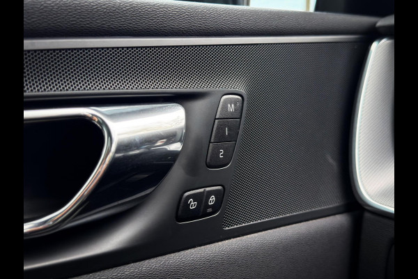 Volvo XC60 2.0 T8 Twin Engine AWD R-Design Panorama|Trekhaak