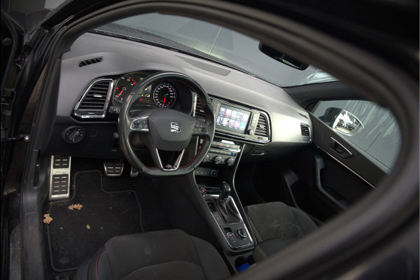 Seat Ateca 2.0 EcoTSI FR 4DRIVE | Panoramadak | Stoelverwarming | Keyless | 360 Camera | Standkachel | Navigatie | Apple Carplay | Trekhaak | Elektrische Stoel | Adaptive Cruise Control | Seat Sound | Adaptief Onderstel | D