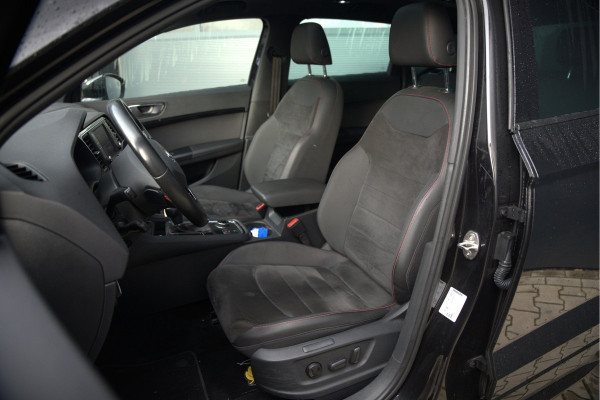 Seat Ateca 2.0 EcoTSI FR 4DRIVE | Panoramadak | Stoelverwarming | Keyless | 360 Camera | Standkachel | Navigatie | Apple Carplay | Trekhaak | Elektrische Stoel | Adaptive Cruise Control | Seat Sound | Adaptief Onderstel | D