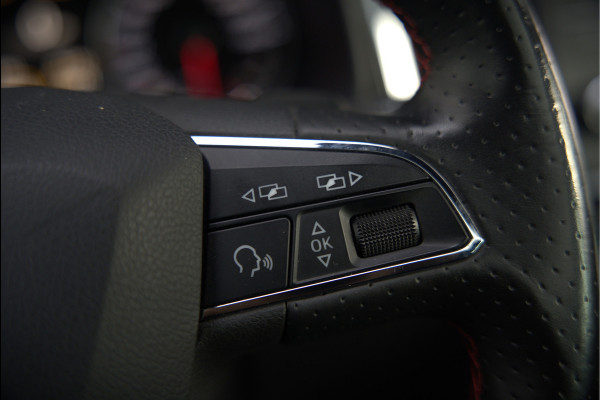 Seat Ateca 2.0 EcoTSI FR 4DRIVE | Panoramadak | Stoelverwarming | Keyless | 360 Camera | Standkachel | Navigatie | Apple Carplay | Trekhaak | Elektrische Stoel | Adaptive Cruise Control | Seat Sound | Adaptief Onderstel | D